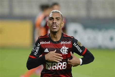 Cl Usula Flamengo Ser Colocada No Contrato De Matheuzinho O