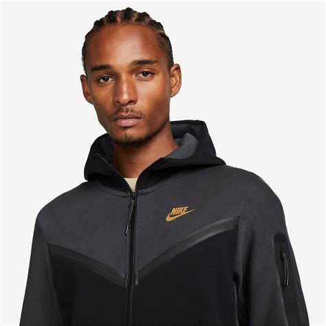 Nike Tech Fleece Black Small