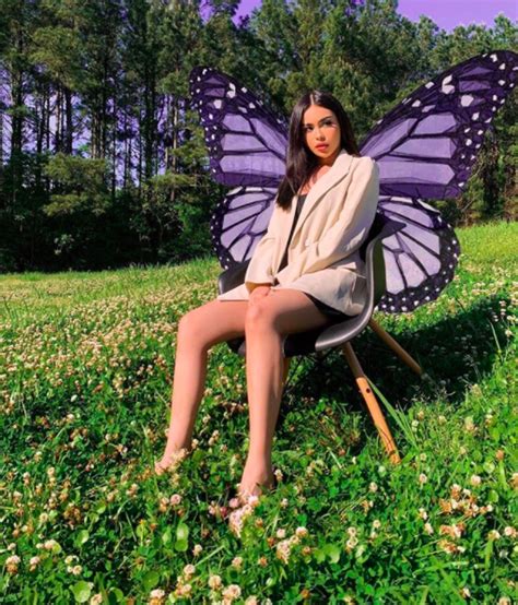 Hot girl gốc Việt nóng bỏng trổ tài hóa trang thành idol nhóm Black Pink Báo Dân trí