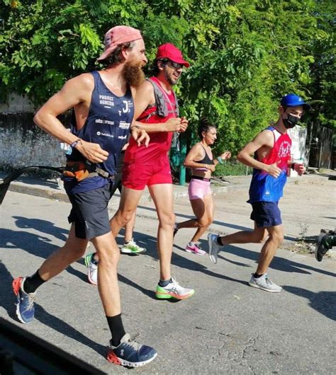 Forres Gump alemán concluirá en Cancún su ultra triatlón mundial