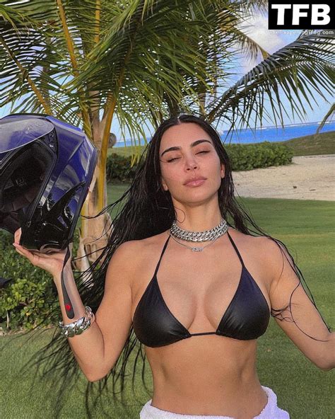 Kim Kardashian Displays Her Big Boobs Nude Butt A New Hot Shoot 8 Photos TheFappening