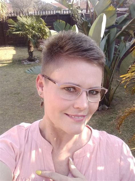 Pixie Haircut Ideas From Grey Aesthetic To Cute Blonde Trends Pixie Haircut Trending