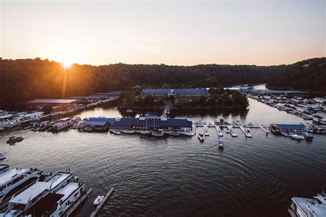 Safe Harbor Jamestown Lake Cumberland Vacation • Lake Cumberland Tourism