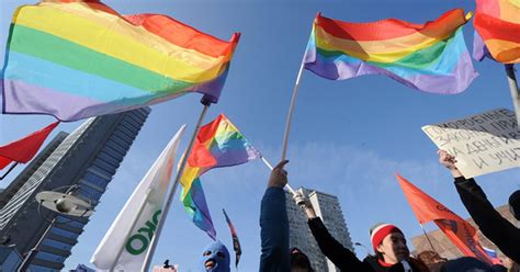G Lei Da Morda A Gay Provoca Protestos Na R Ssia Not Cias Em Mundo