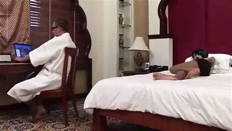 Üppiges Trans Mädchen fickt heftig gestapelte Latina Kunden xHamster