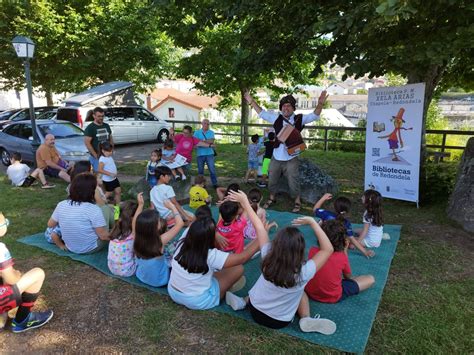 O Bardo Abelardo inaugura o verán na Biblioteca Xela Arias de Chapela