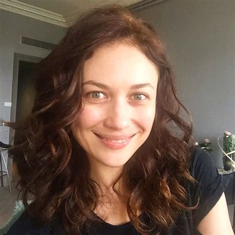 Curly Hair And No Make Up Olga Kurylenko Curly Hair Styles Hair