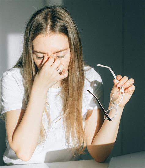 10 Warning Signs You Need an Eye Check-Up—Don’t Ignore These Symptoms