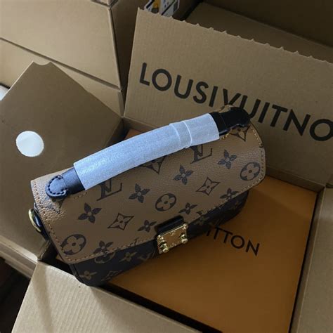 TÚI XÁCH LV MẪU HOT FULLBOX Luna Shop