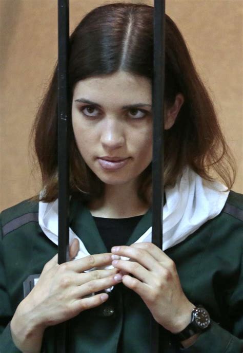 Integrante do Pussy Riot se diz cansada de prisão e pede liberdade