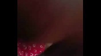 Chico Se Corre En Mi Cama XVIDEOS