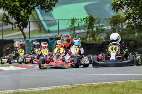 Guilherme Moleiro defende a liderança da Copa São Paulo Light de Kart