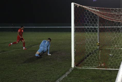 Match Photos: Thatcham Town FC – Home – Binfield FC