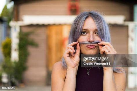 Hairy Face Fotografías E Imágenes De Stock Getty Images