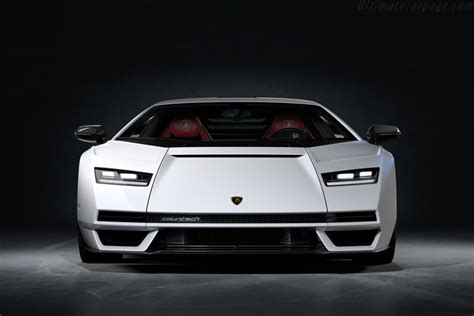 Lamborghini Countach LPI 800-4