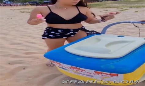 Flashing Pussy At The Beach Xrares