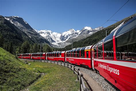 Tous Bord Du Glacier Express Superbe Exp Rience