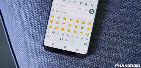 samsung   awful emoji  complete redesign  android  oreo