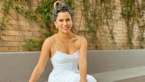 Adriana Luc A Mostr Su Cuerpazo En Bikini Y Varios No Creen Que Sea Mam De Gemelas