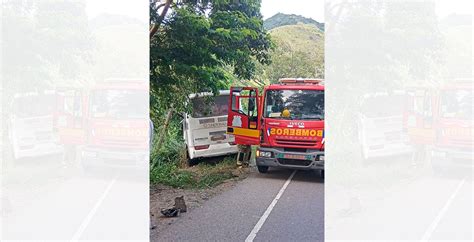 Triple colisión deja un muerto y tres heridos en la carretera a