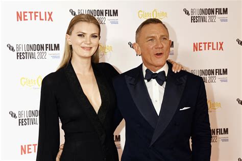 Daniel Craig Poses For Rare Photo With Daughter Ella Loudon