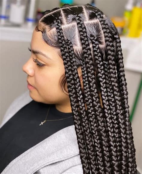 Jumbo Knotless Box Braids With Beads