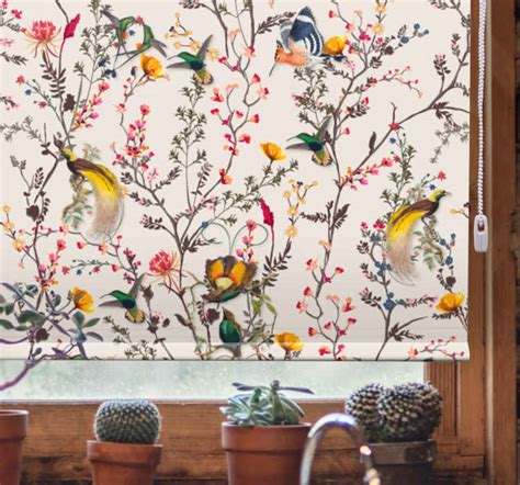 Naturalistic Floral Design Flower Roller Blind Tenstickers