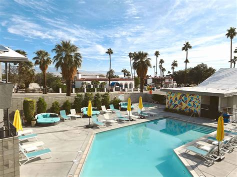 Sonder Palm Springs Review Is This A Hotel Airbnb Hybrid World On