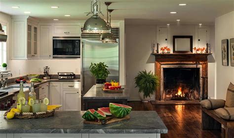 25 Fabulous kitchens showcasing warm and cozy fireplaces