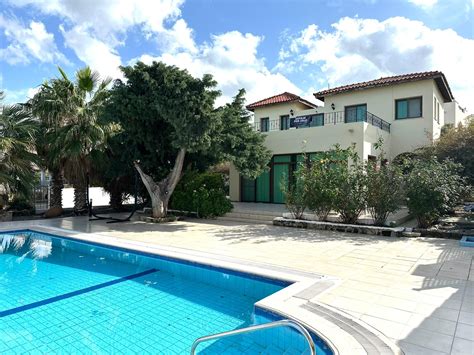 Exceptional 4 bedroom villa with pool - Island Life Cyprus - North ...