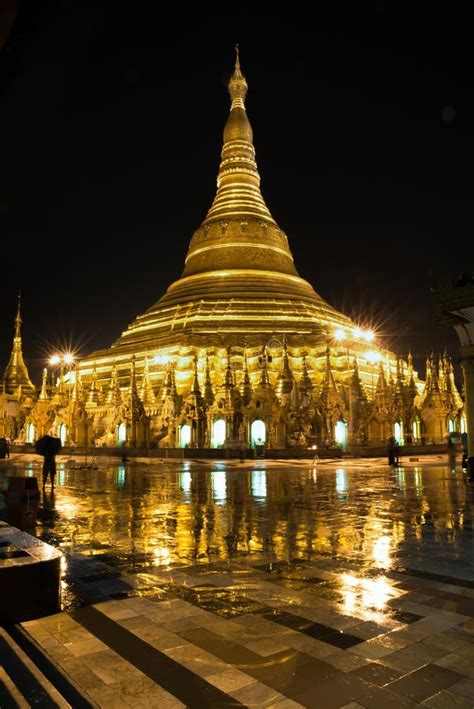 Shwedagon Pagoda At Night Stock Image Image Of Culture 80838399