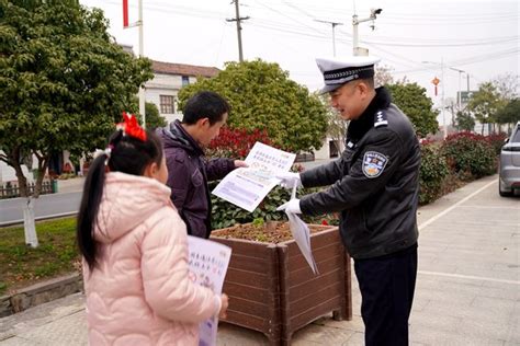 湖南常德：春运志愿服务“暖冬行动”护卫群众文明平安出行 看见湖南频道