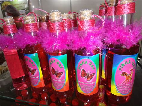 Pinga Gay E Quenga Doce Fazem Sucesso Em Estande