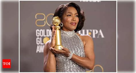 Golden Globes 2023 Angela Bassett Wins Best Supporting Actress For