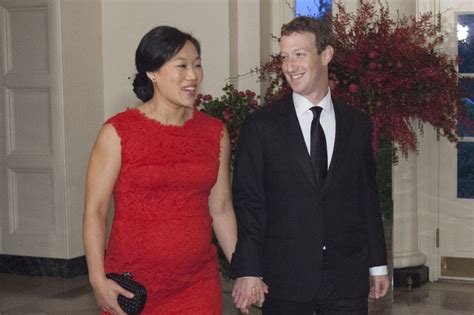 Mark Zuckerberg shares photo of daughter Max - UPI.com