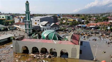 Indonesia Earthquake Tsunami Highlights Death Toll Rises To 844