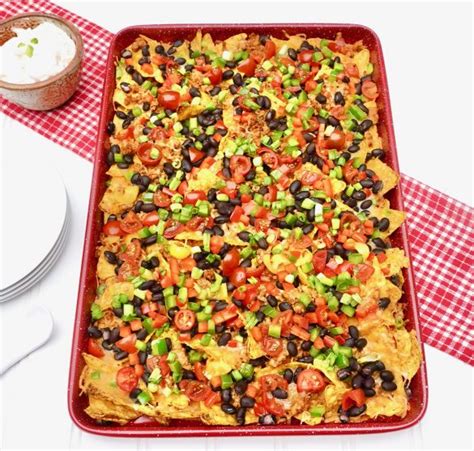 Doritos Nachos are cheesy, veggie packed and flavorful.