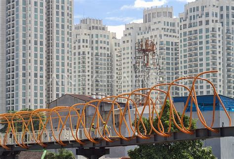 Pembangunan Skywalk Kebayoran Lama Antara Foto