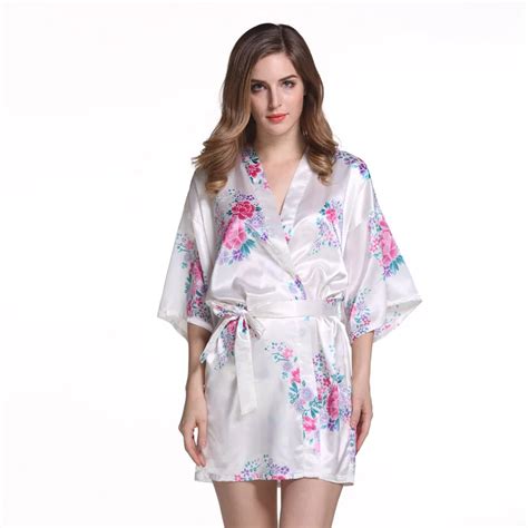 White Plus Size Chinese Womens Satin Nightgown Short Robe Gown New