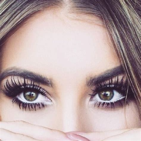 Basic Easy Tips To Get Long Eyelashes Naturally At Home