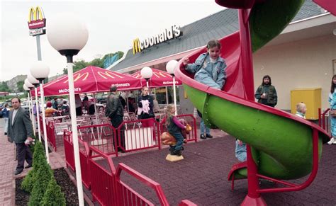 Powstaje trzeci McDonald s w mieście Jak wyglądało otwarcie pierwszego