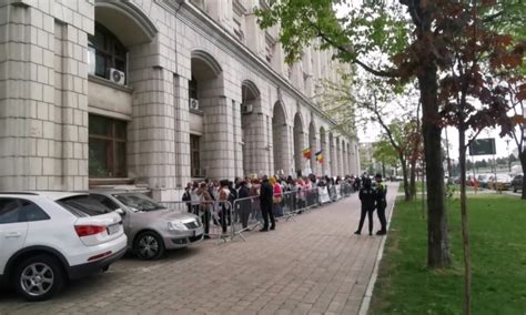 Video Protest La Ministerul Justi Iei Ministrul Predoiu Acuzat De