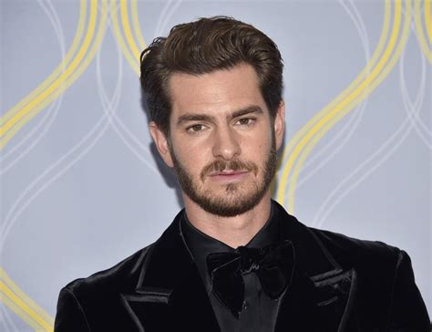 Andrew Garfield Defends The Art Of Method Acting Los Angeles Times