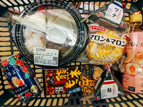 Top 3 convenience store snacks in 2022 | Blog Hồng