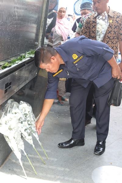 Mengenang 5 Tahun Tragedi KM Sinar Bangun Diwarnai Isak Tangis WASPADA