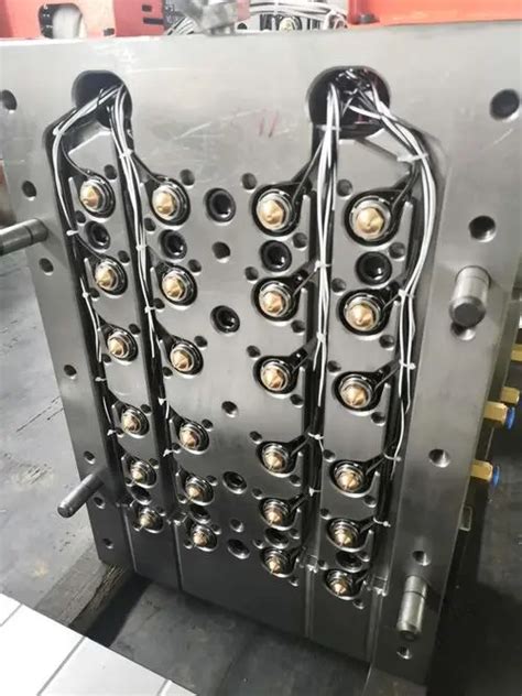 Introduction to Hot Runner Molds and the Advantages of Choosing Hot Runner Molds 東莞市超鋭精密科技有限公司