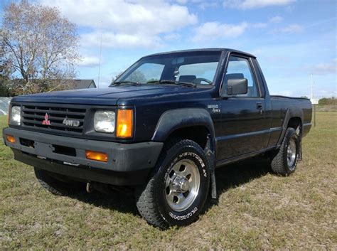 1988 Mitsubishi Mighty Max 4x4 5 Speed Manual 4 Cylinders 4wd Pickup Truck Classic Mitsubishi