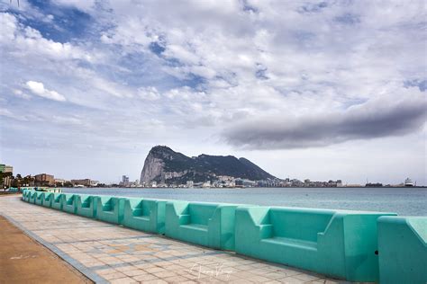 El Peñón de Gibraltar desde La Línea, Spain