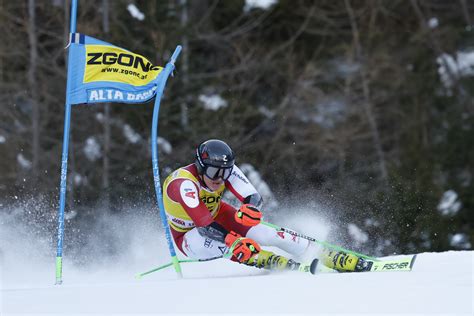 Sci alpino Marco Odermatt domina il 2ºslalom gigante Alta Badia 9º