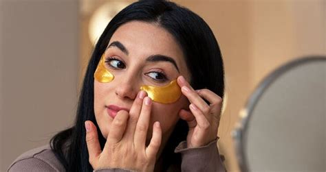 How to Apply Eye Patches | Nykaa’s Beauty Book